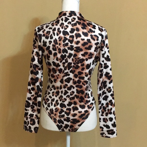 🧡NWOT🖤LEOPARD LONG SLEEVE BODYSUIT - Picture 2 of 15